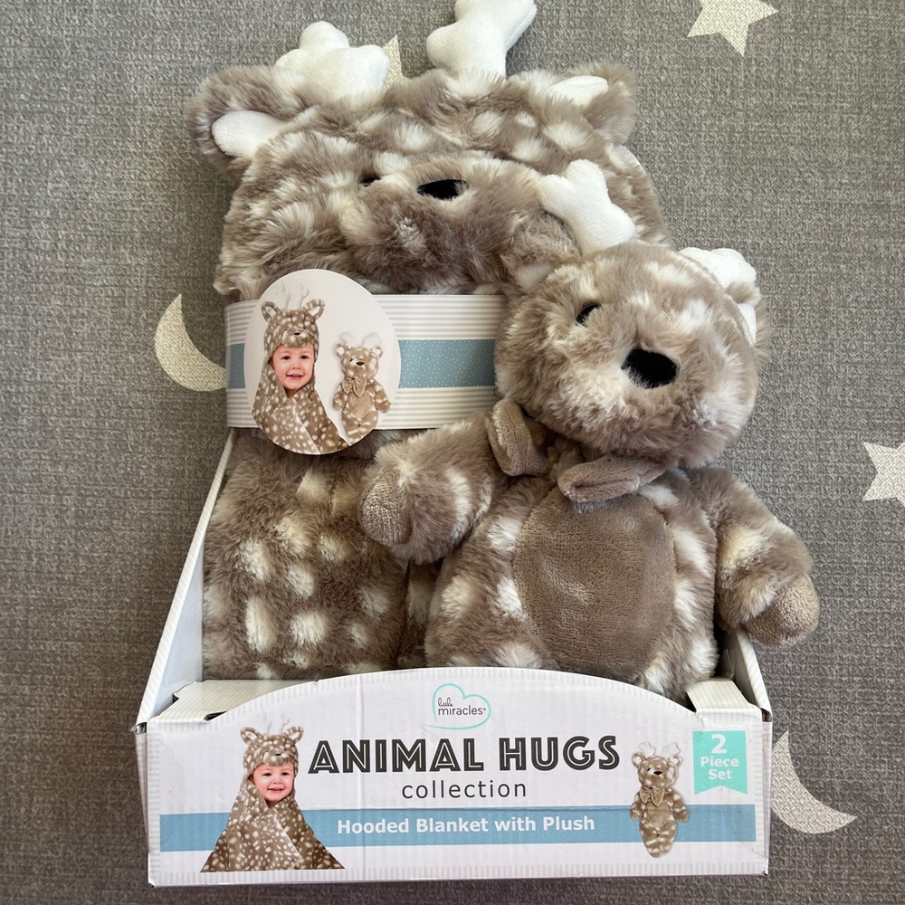 Animal Hugs Hooded Blanket and Plush Set - Brown